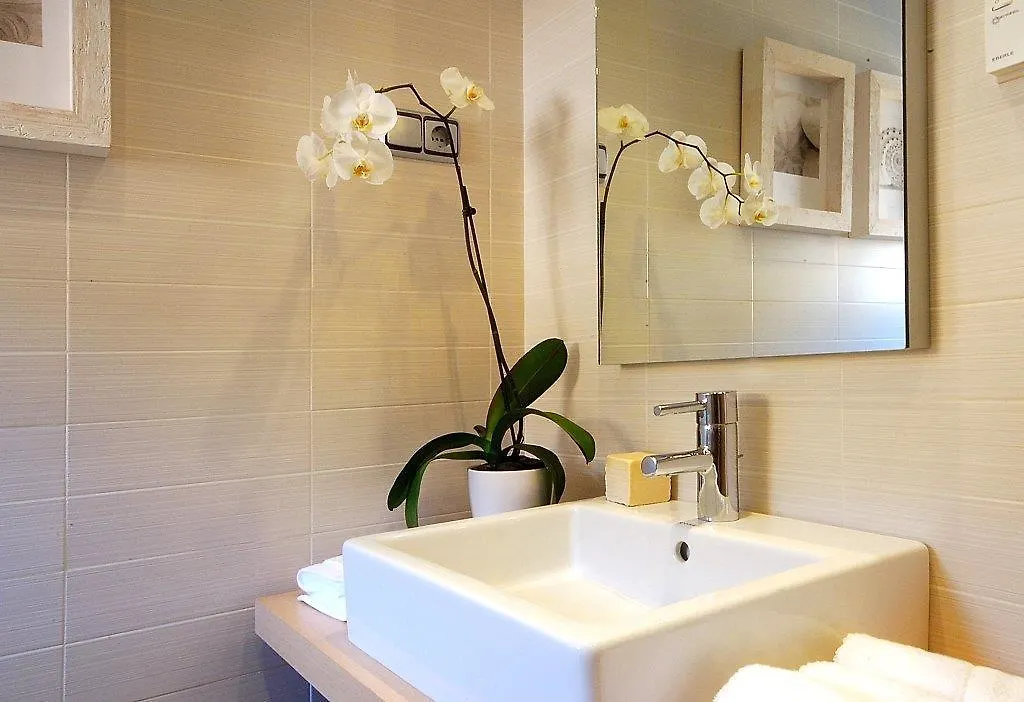 Apartamentos Reserva Del Higueron Deluxe & Spa Benalmádena 0*,